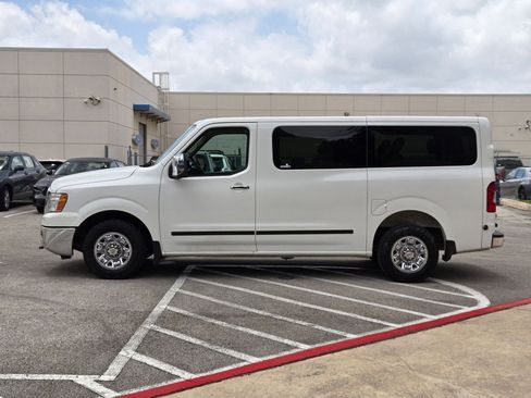 Used 2020 Nissan NV 3500 SL RWD image 6