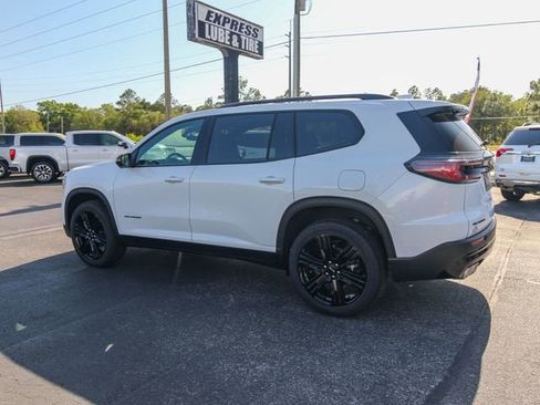 Used 2026 GMC Acadia Elevation w/ Black Edition FWD image 6