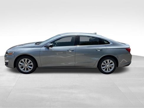 Used 2024 Chevrolet Malibu LT FWD image 2