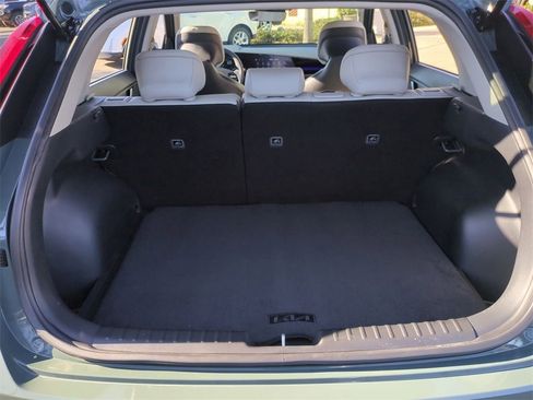 Certified 2025 Kia Niro EX image 24