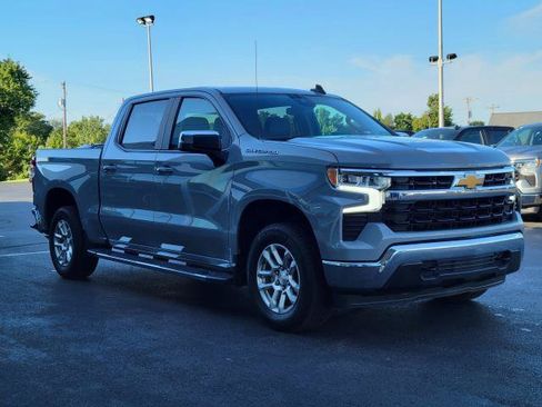 Used 2024 Chevrolet Silverado 1500 LT w/ Protection Package AWD/4WD image 2