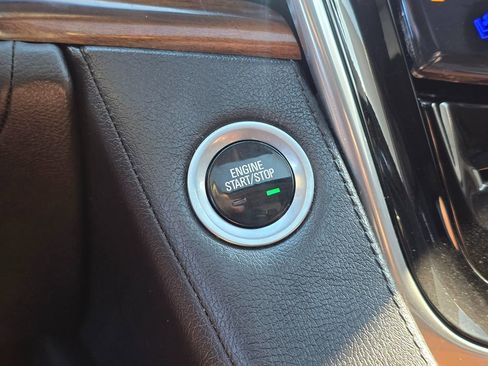 Used 2017 Cadillac Escalade Luxury image 37