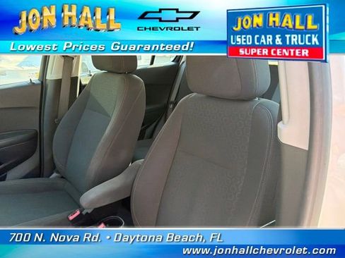 Used 2022 Chevrolet Trax LS image 15