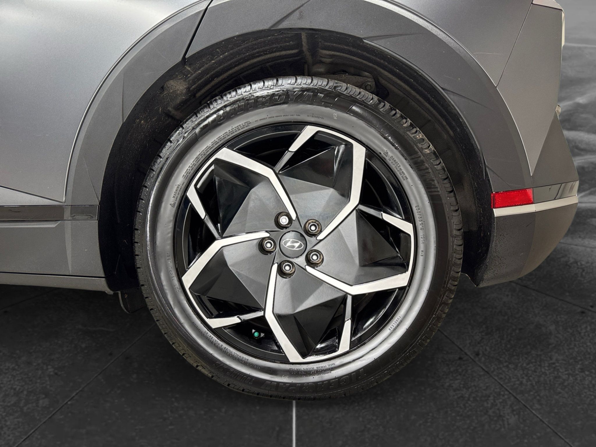 Used 2023 Hyundai Ioniq 5 SEL w/ Cargo Package AWD/4WD image 35
