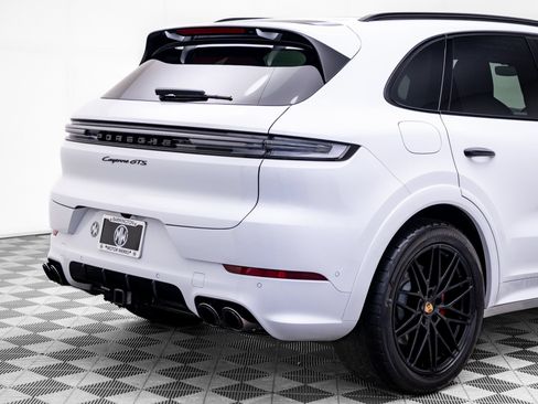Certified 2025 Porsche Cayenne GTS AWD/4WD image 35