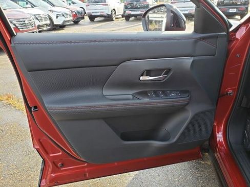 New 2026 Nissan Kicks SR w/ Cold Weather Package image 12