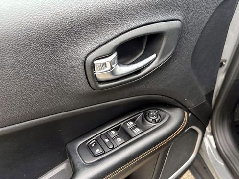 Used 2020 Jeep Compass Limited image 15