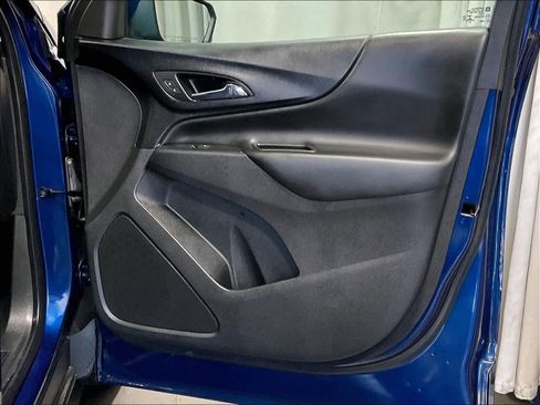 Used 2022 Chevrolet Equinox LT w/ LPO, Floor Liner Package image 12