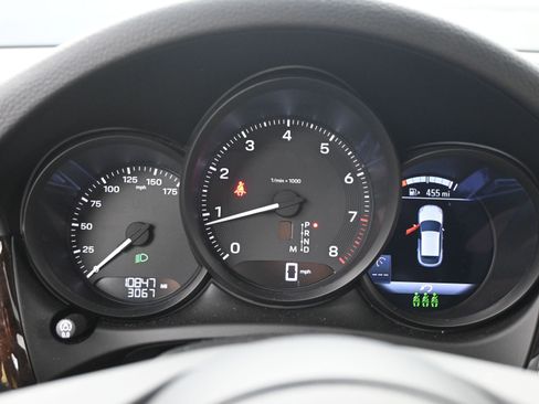 Certified 2025 Porsche Macan image 19