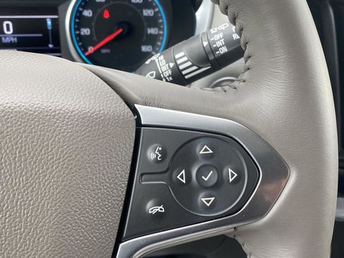 Used 2018 Chevrolet Traverse LT FWD image 16