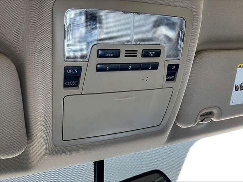 Used 2016 Toyota Highlander XLE image 30