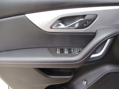 Used 2024 Chevrolet Blazer LT w/ Convenience Package image 28