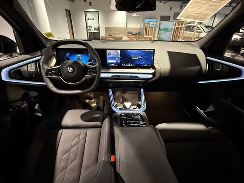 Certified 2025 BMW X3 xDrive30i w/ Convenience Package image 10