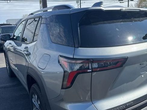 Used 2025 Chevrolet Equinox LT w/ Convenience Package II AWD/4WD image 7