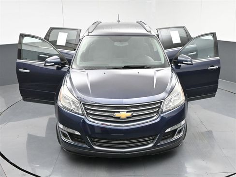 Used 2017 Chevrolet Traverse LT w/ Style and Technology Package AWD/4WD image 36