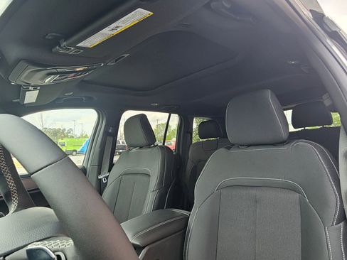 New 2026 Jeep Grand Cherokee Laredo X AWD/4WD image 20