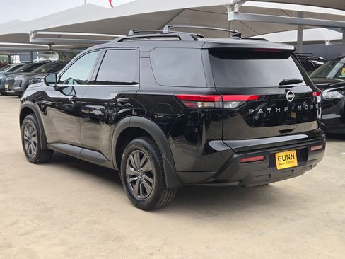 New 2026 Nissan Pathfinder SV FWD image 5