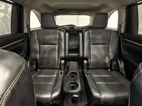 Used 2016 Toyota Highlander Limited AWD/4WD image 22