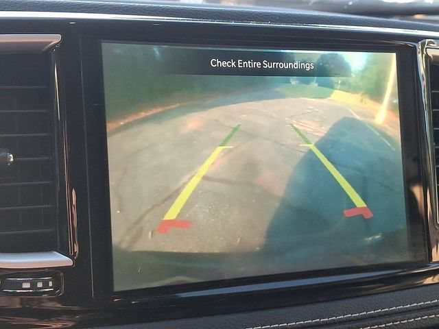 Used 2024 Chrysler Pacifica Limited FWD image 18