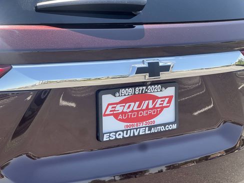 Used 2019 Chevrolet Traverse LT w/ LPO, Floor Liner Package FWD image 3
