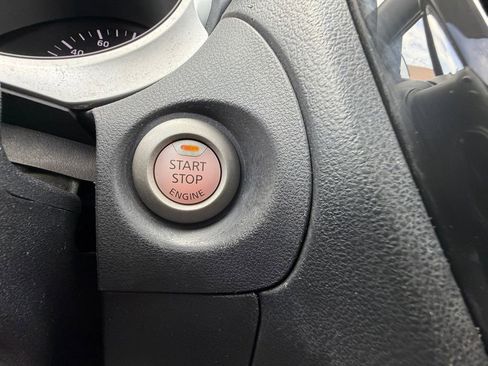 Used 2013 Nissan Juke SL FWD image 25