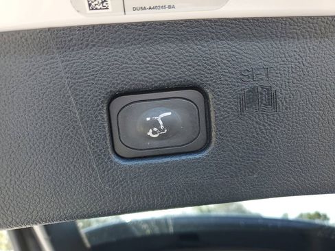 Used 2018 Ford Edge Titanium w/ Equipment Group 302A image 16