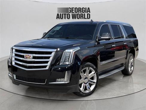 Used 2019 Cadillac Escalade ESV Luxury RWD image 4