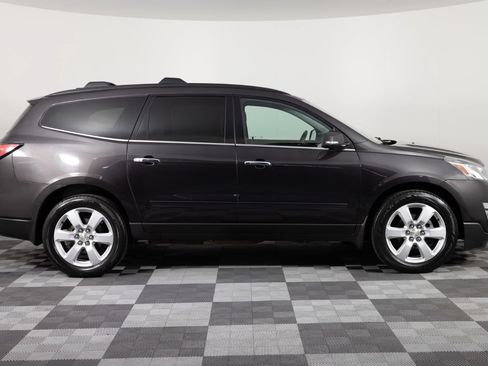 Used 2017 Chevrolet Traverse LT w/ True North Edition AWD/4WD image 9