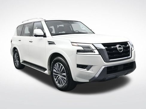 Used 2024 Nissan Armada SL w/ Captain's Chairs Package RWD image 3