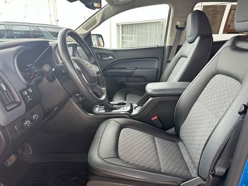 Used 2022 Chevrolet Colorado Z71 AWD/4WD image 25