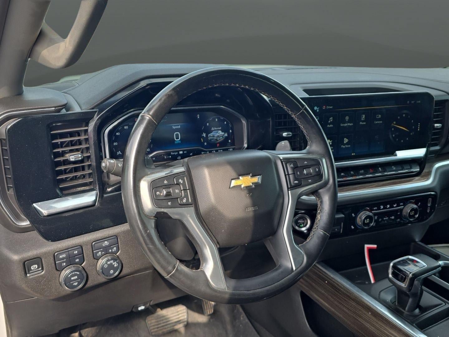 Used 2025 Chevrolet Silverado 1500 LT AWD/4WD image 9