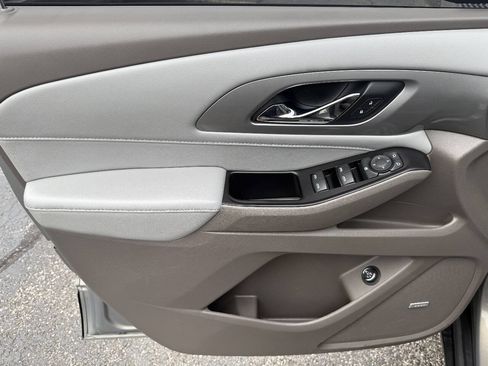 Used 2018 Chevrolet Traverse LT AWD/4WD image 13