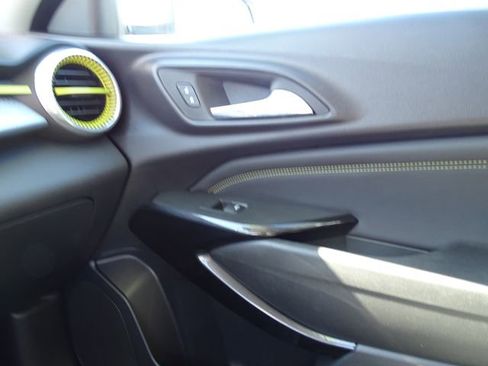 Certified 2024 Chevrolet Trax LT w/ Driver Confidence Package image 10