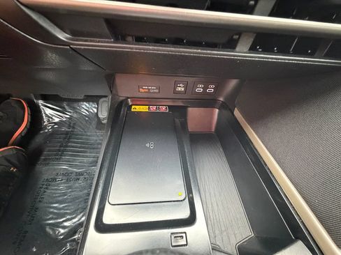 Used 2025 Toyota Camry LE FWD image 38