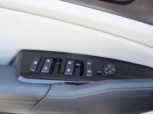 Used 2024 Kia Sportage EX AWD/4WD image 14