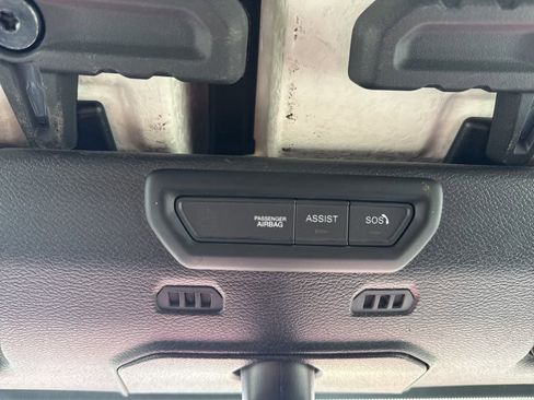 Certified 2020 Jeep Gladiator Overland image 20