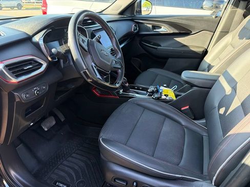 Used 2022 Chevrolet TrailBlazer RS w/ Technology Package FWD image 8