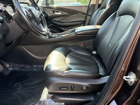 Used 2020 Buick Envision Essence FWD image 11
