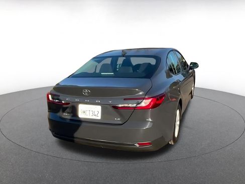 Used 2025 Toyota Camry LE image 12
