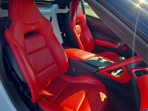 Certified 2015 Chevrolet Corvette Stingray Convertible w/ 3LT Preferred Equipment Group image 22