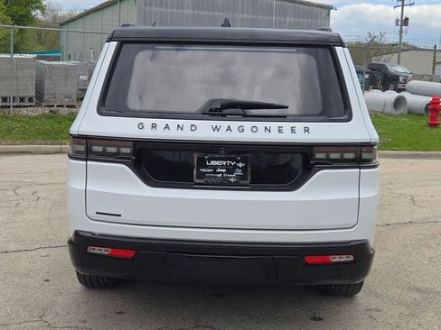 Used 2023 Jeep Grand Wagoneer Series III w/ Rear Seat Video Group 1 AWD/4WD image 14