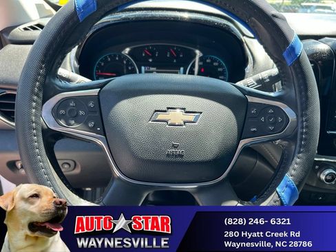 Used 2018 Chevrolet Traverse Premier AWD/4WD image 17