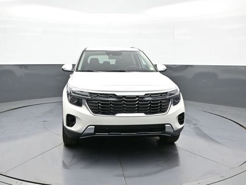 New 2025 Kia Seltos S image 2