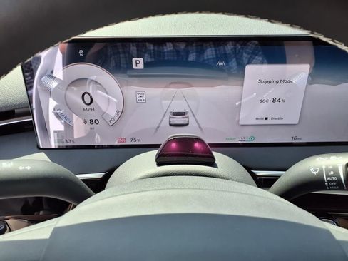 New 2026 Genesis Electrified GV70 image 14