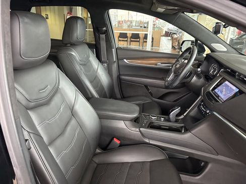 Used 2022 Cadillac XT5 Premium Luxury image 43