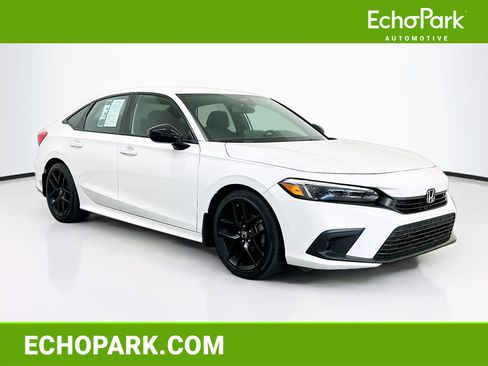 Used 2024 Honda Civic Sport image 1