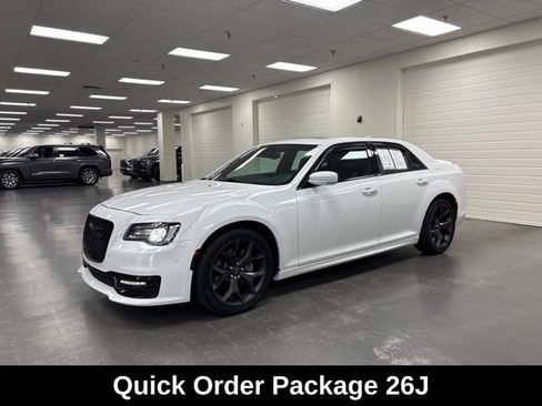 Used 2023 Chrysler 300 S w/ Comfort Group RWD image 3