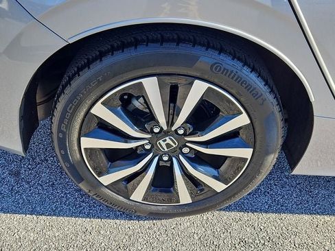 Used 2022 Honda Civic EX-L image 10