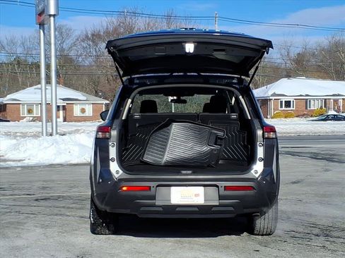 Certified 2022 Nissan Pathfinder S image 10