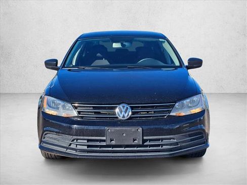 Used 2015 Volkswagen Jetta SE image 2